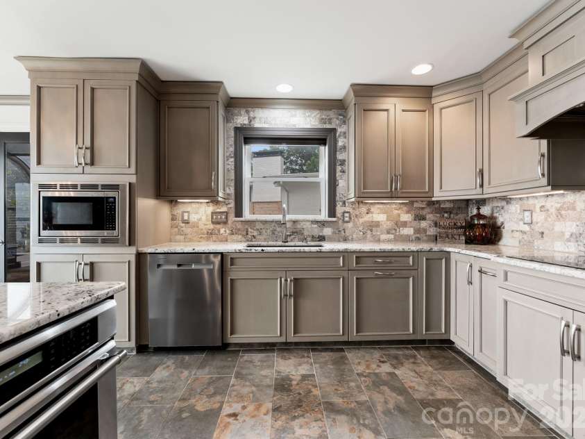 20732 Eastpoint Drive, Cornelius, NC 28031.  MLS# CAR4340192, YatesRealty ID 7002. 
