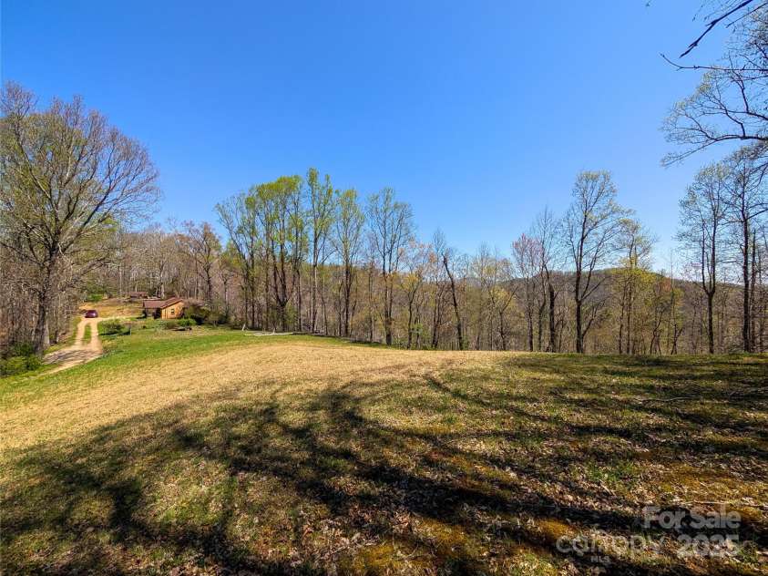 190 Rector Hill Road, Burnsville, NC 28714.  MLS# CAR4248105, YatesRealty ID 7003. 