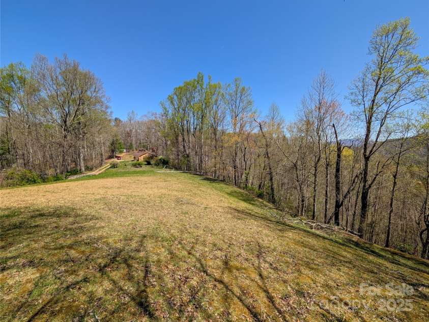 190 Rector Hill Road, Burnsville, NC 28714.  MLS# CAR4248105, YatesRealty ID 7003. 