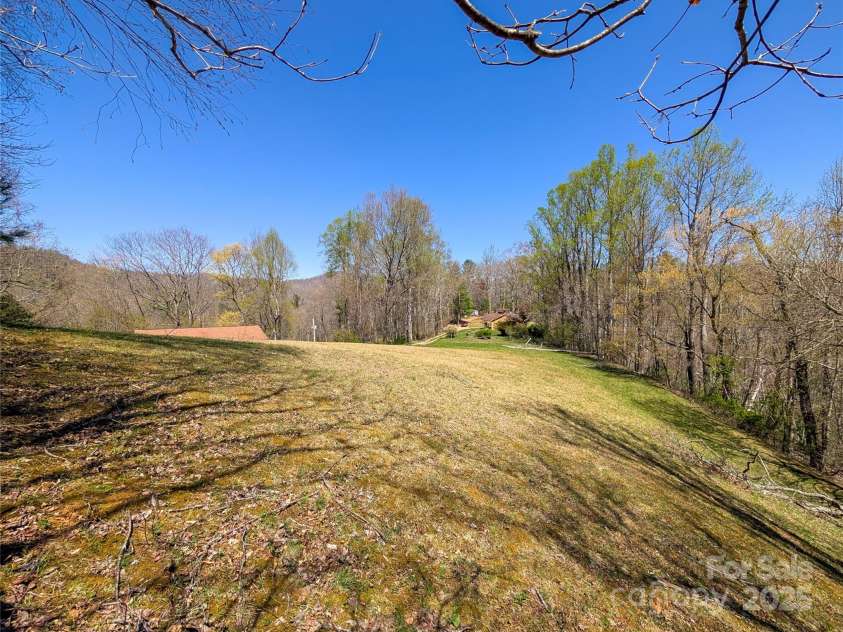 190 Rector Hill Road, Burnsville, NC 28714.  MLS# CAR4248105, YatesRealty ID 7003. 