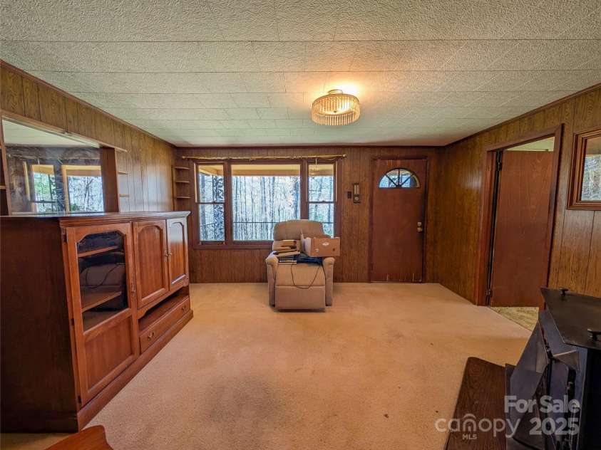 190 Rector Hill Road, Burnsville, NC 28714.  MLS# CAR4248105, YatesRealty ID 7003. 