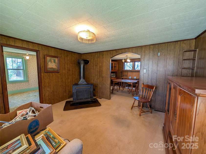 190 Rector Hill Road, Burnsville, NC 28714.  MLS# CAR4248105, YatesRealty ID 7003. 