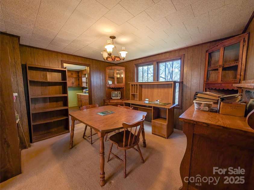 190 Rector Hill Road, Burnsville, NC 28714.  MLS# CAR4248105, YatesRealty ID 7003. 