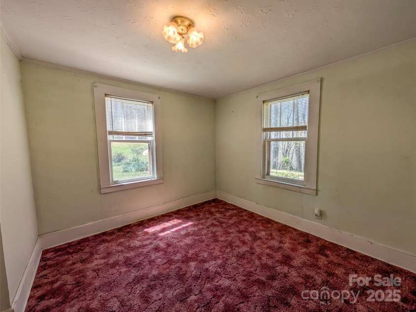 190 Rector Hill Road, Burnsville, NC 28714.  MLS# CAR4248105, YatesRealty ID 7003. 