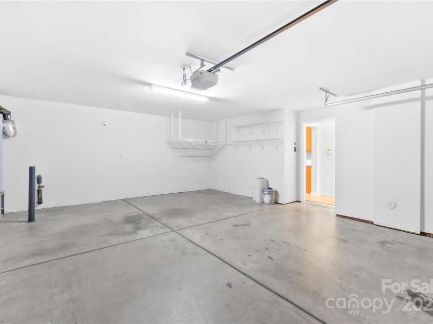 10223 Kelso Court, Charlotte, NC 28278.  MLS# CAR4234539, YatesRealty ID 7005. 2 car garage