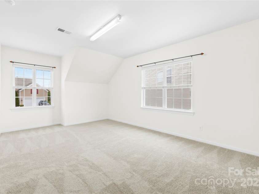 10223 Kelso Court, Charlotte, NC 28278.  MLS# CAR4234539, YatesRealty ID 7005. Bonus Room/5th bedroom