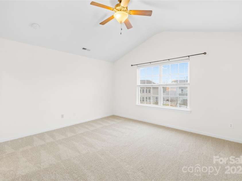 10223 Kelso Court, Charlotte, NC 28278.  MLS# CAR4234539, YatesRealty ID 7005. Master Bedroom with Vaulted Ceiling