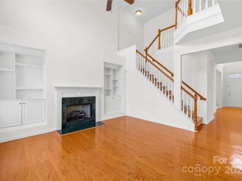 10223 Kelso Court, Charlotte, NC 28278.  MLS# CAR4234539, YatesRealty ID 7005. Open staircase