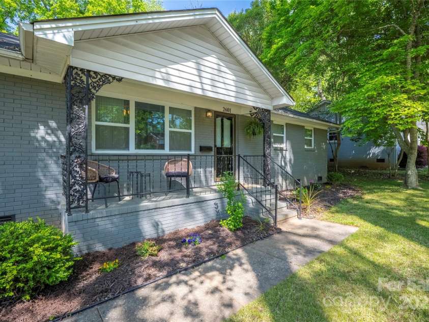 2601 Dora Drive, Charlotte, NC 28215.  MLS# CAR4247903, YatesRealty ID 7006. 