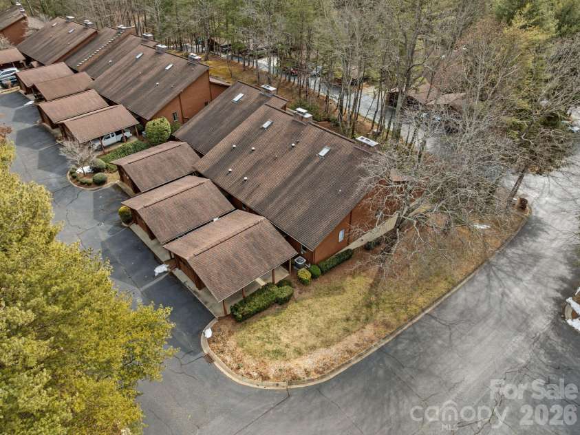 501 Woodfield Drive, Asheville, NC 28803.  MLS# CAR4342330, YatesRealty ID 7007. Coveted End/Corner Unit