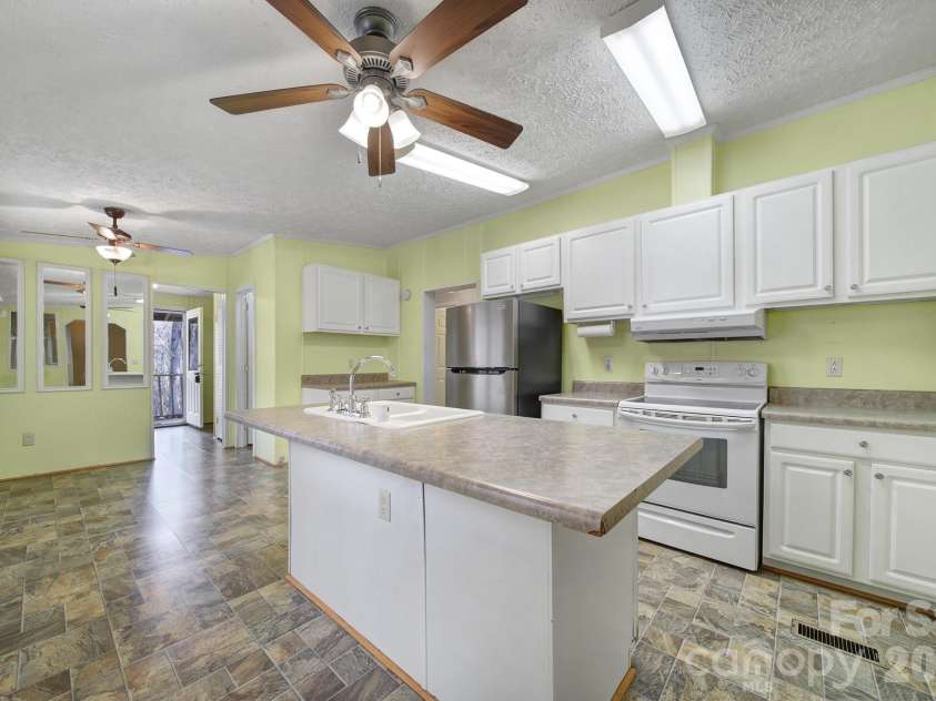 2236 White Heron Road, Liberty Hill, SC 29704.  MLS# CAR4324937, YatesRealty ID 7008. 