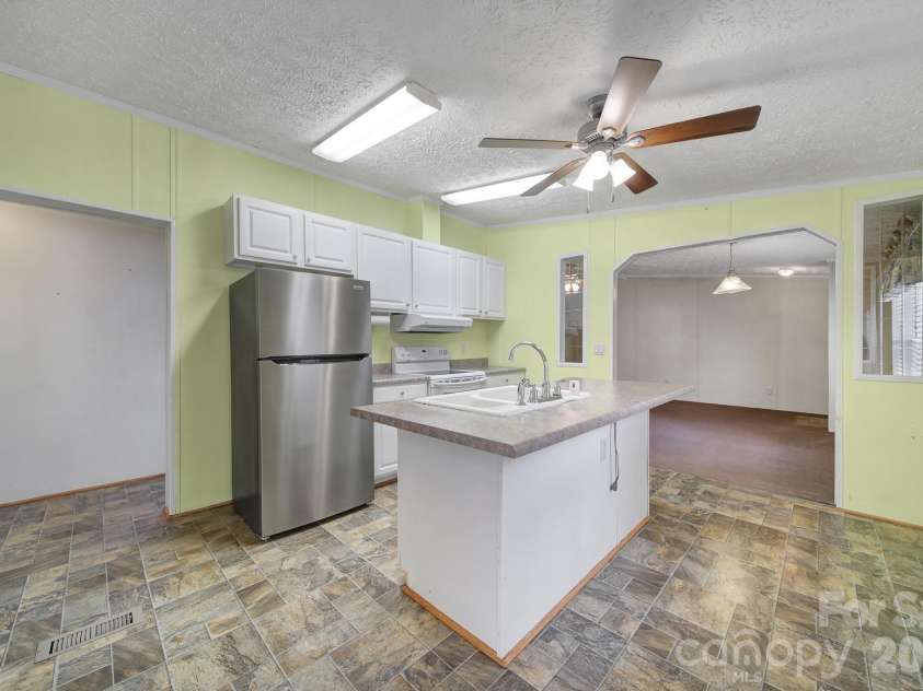 2236 White Heron Road, Liberty Hill, SC 29704.  MLS# CAR4324937, YatesRealty ID 7008. 