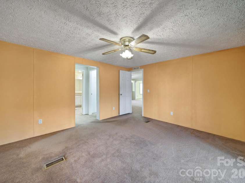 2236 White Heron Road, Liberty Hill, SC 29704.  MLS# CAR4324937, YatesRealty ID 7008. 