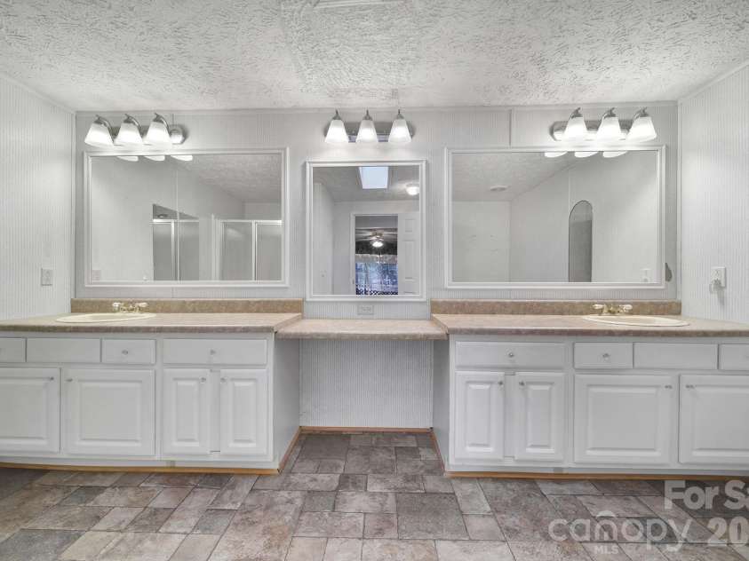 2236 White Heron Road, Liberty Hill, SC 29704.  MLS# CAR4324937, YatesRealty ID 7008. 