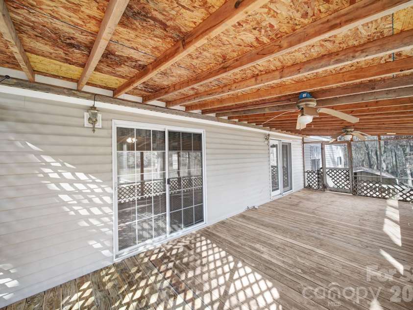 2236 White Heron Road, Liberty Hill, SC 29704.  MLS# CAR4324937, YatesRealty ID 7008. 