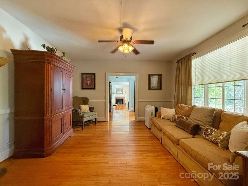 559 Washington Street, Rutherfordton, NC 28139.  MLS# CAR4247886, YatesRealty ID 7008. Dining Room or Sitting Room/Den