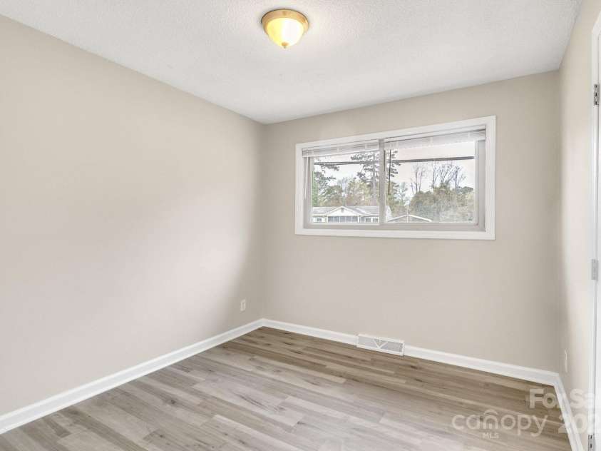 2801 Alleghany Street, Charlotte, NC 28208.  MLS# CAR4239718, YatesRealty ID 7009. Second bedroom, immediately walking in.