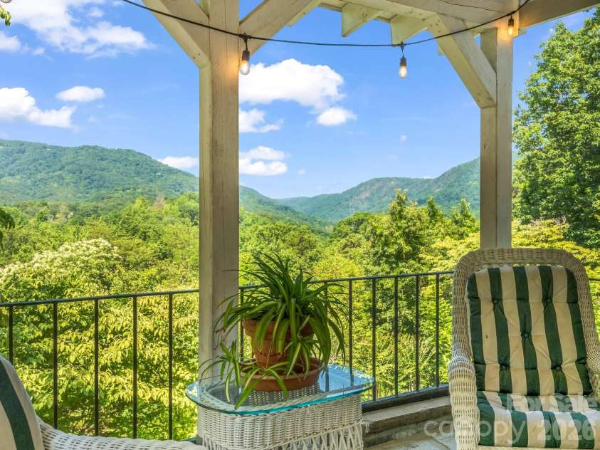 287 Pacolet Ridge Lane, Tryon, NC 28782.  MLS# CAR4269055, YatesRealty ID 7009. 