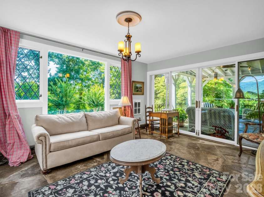 287 Pacolet Ridge Lane, Tryon, NC 28782.  MLS# CAR4269055, YatesRealty ID 7009. 