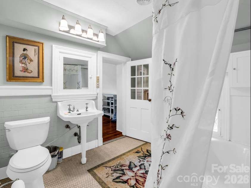 287 Pacolet Ridge Lane, Tryon, NC 28782.  MLS# CAR4269055, YatesRealty ID 7009. 