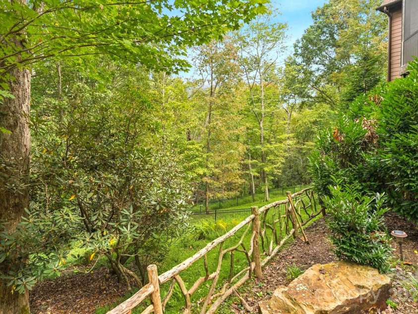 23 Dividing Ridge Trail, Arden, NC 28704.  MLS# CAR4307100, YatesRealty ID 701. 