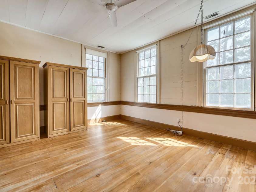 621 Meeting Road, Edgefield, SC 29824.  MLS# CAR4313551, YatesRealty ID 701. 