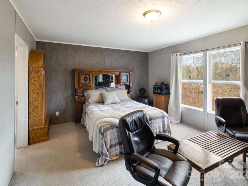 759 and 755 Snelson Road, Marshall, NC 28753.  MLS# CAR4186627, YatesRealty ID 701. 2nd primary room