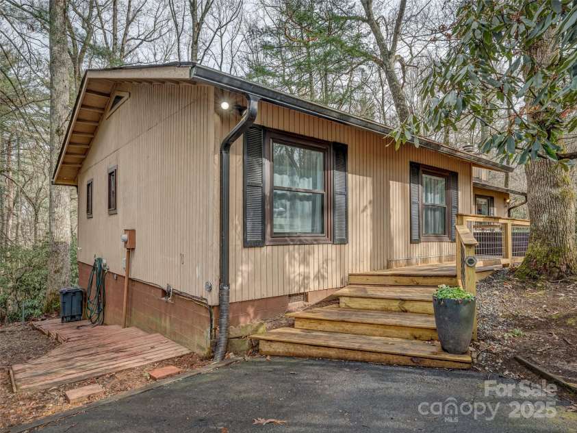 531 Three Mile Knob Road, Pisgah Forest, NC 28768.  MLS# CAR4327491, YatesRealty ID 7010. 