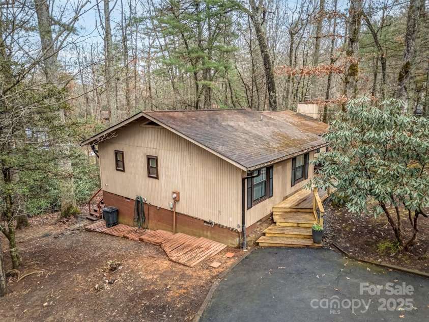 531 Three Mile Knob Road, Pisgah Forest, NC 28768.  MLS# CAR4327491, YatesRealty ID 7010. 