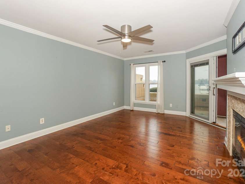 867 Southwest Drive, Davidson, NC 28036.  MLS# CAR4248359, YatesRealty ID 7010. 