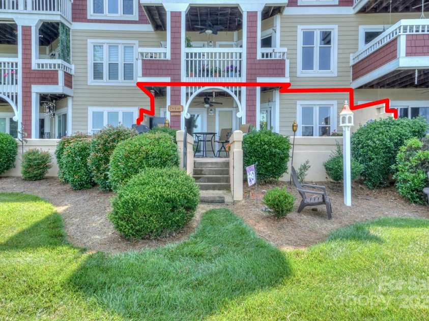 867 Southwest Drive, Davidson, NC 28036.  MLS# CAR4248359, YatesRealty ID 7010. 
