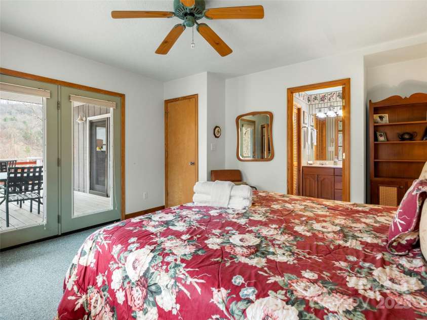 376 Ox Creek Road, Weaverville, NC 28787.  MLS# CAR4241579, YatesRealty ID 7011. Main level primary