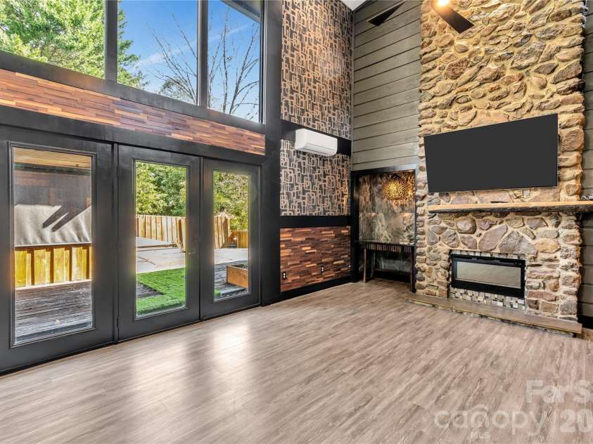 4209 Burning Tree Drive, Charlotte, NC 28277.  MLS# CAR4360192, YatesRealty ID 7012. 