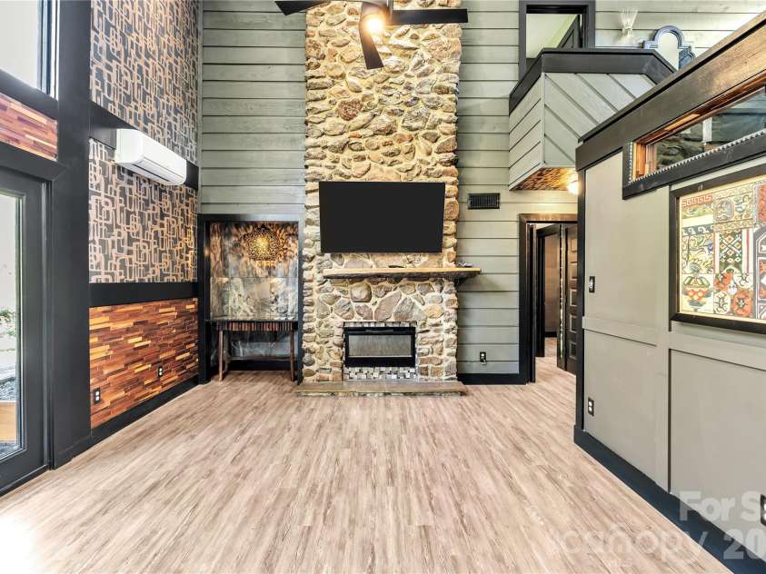 4209 Burning Tree Drive, Charlotte, NC 28277.  MLS# CAR4360192, YatesRealty ID 7012. 