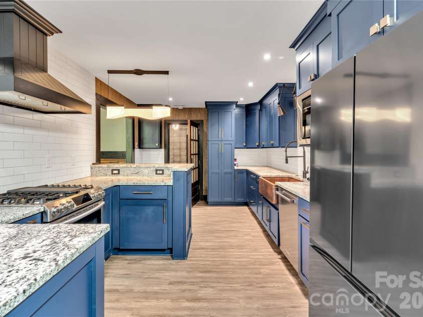 4209 Burning Tree Drive, Charlotte, NC 28277.  MLS# CAR4360192, YatesRealty ID 7012. 