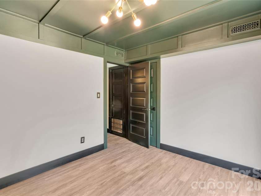 4209 Burning Tree Drive, Charlotte, NC 28277.  MLS# CAR4360192, YatesRealty ID 7012. 