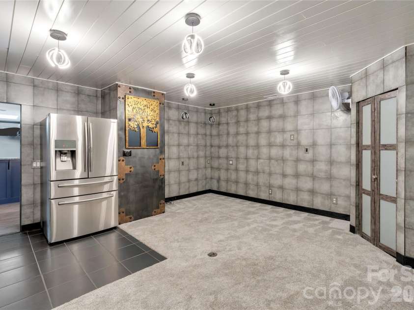 4209 Burning Tree Drive, Charlotte, NC 28277.  MLS# CAR4360192, YatesRealty ID 7012. 