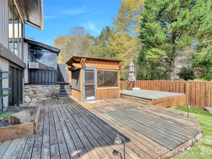 4209 Burning Tree Drive, Charlotte, NC 28277.  MLS# CAR4360192, YatesRealty ID 7012. 