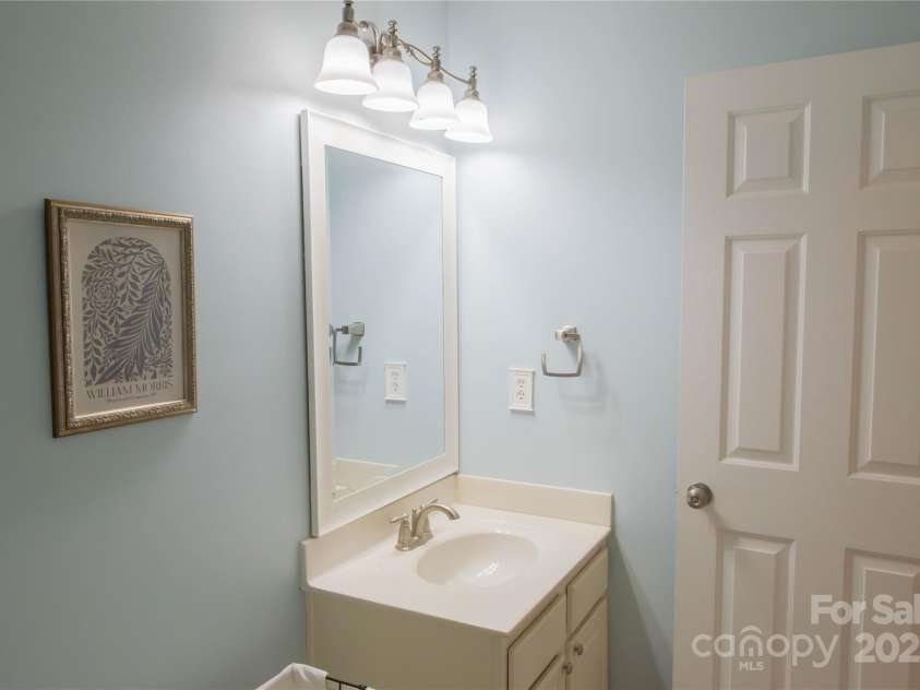513 Buttercup Way, Fort Mill, SC 29715.  MLS# CAR4237308, YatesRealty ID 7013. 