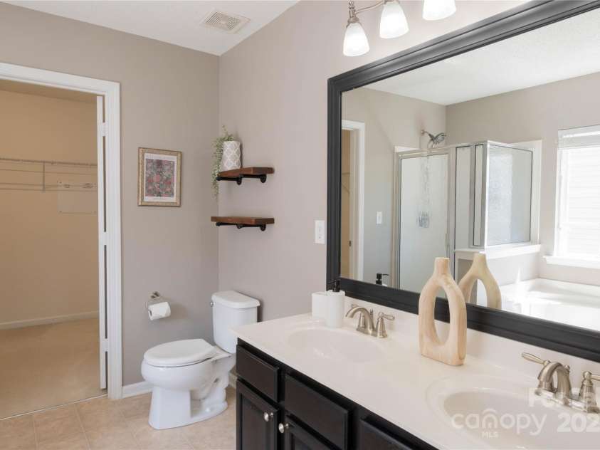 513 Buttercup Way, Fort Mill, SC 29715.  MLS# CAR4237308, YatesRealty ID 7013. 
