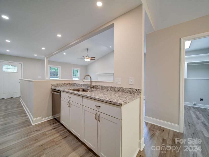 526 Manchester Road, Mount Gilead, NC 27306.  MLS# CAR4162693, YatesRealty ID 7014. 