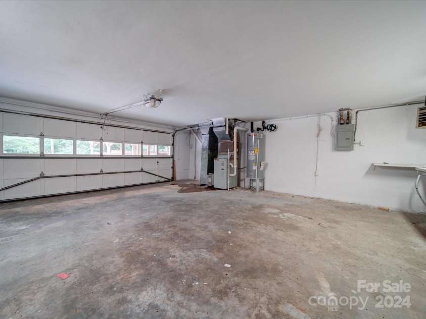 526 Manchester Road, Mount Gilead, NC 27306.  MLS# CAR4162693, YatesRealty ID 7014. 