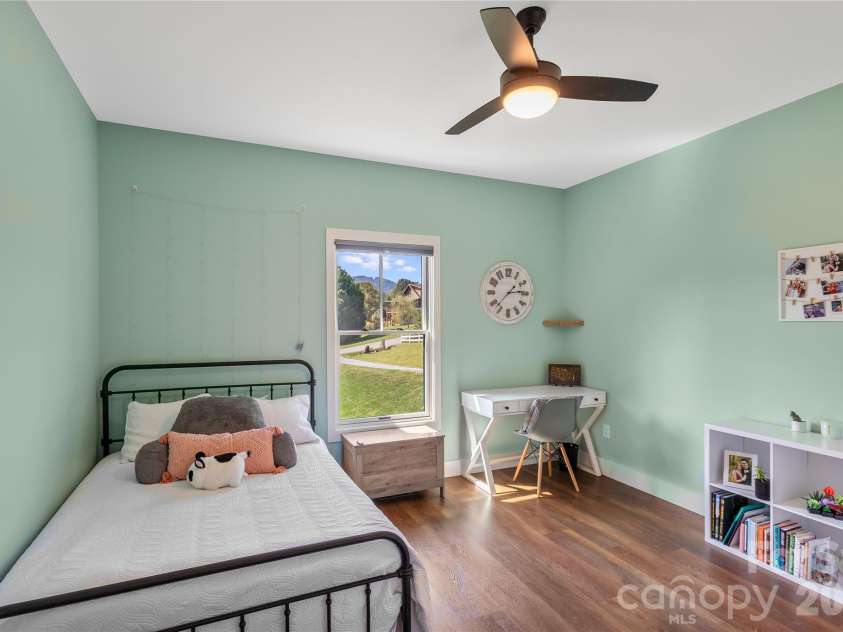 100 Kinloch Lane, Clyde, NC 28721.  MLS# CAR4305971, YatesRealty ID 7015. 