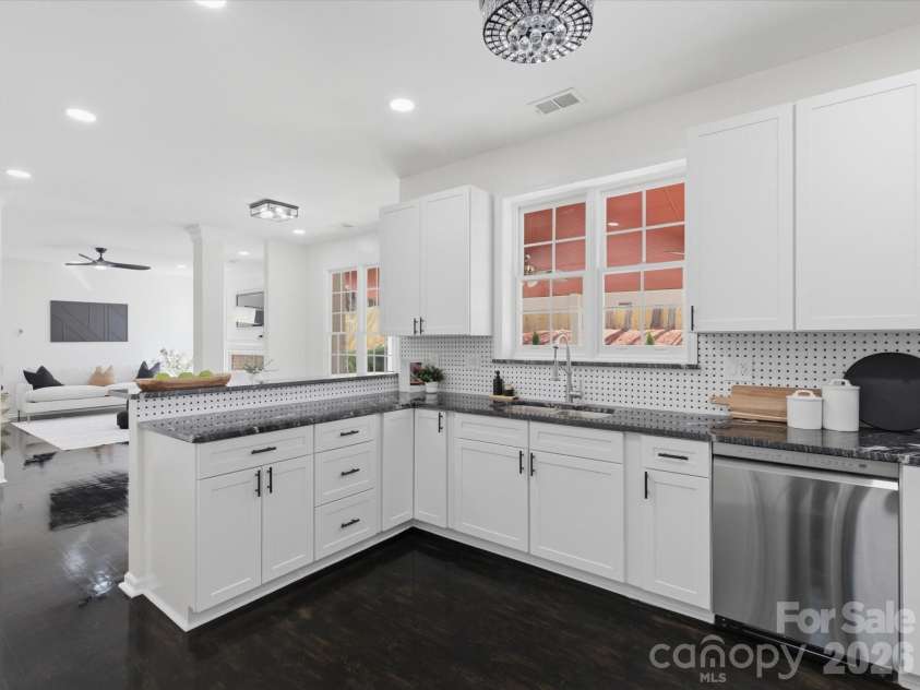 7702 Harrington Woods Road, Charlotte, NC 28269.  MLS# CAR4362387, YatesRealty ID 7016. 