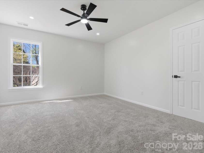 7702 Harrington Woods Road, Charlotte, NC 28269.  MLS# CAR4362387, YatesRealty ID 7016. 