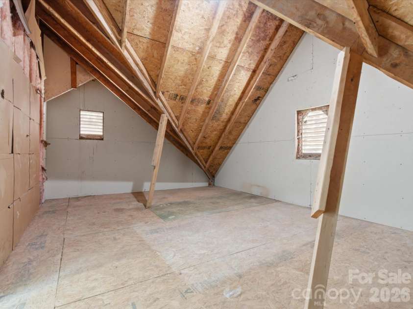 7702 Harrington Woods Road, Charlotte, NC 28269.  MLS# CAR4362387, YatesRealty ID 7016. 
