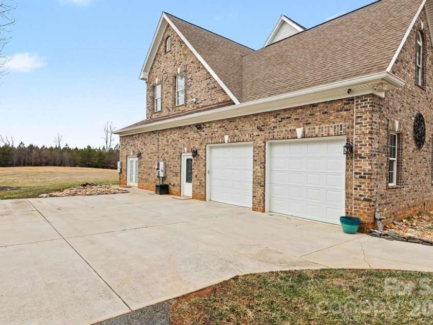 7710 Mcgee Trail, Tobaccoville, NC 27050.  MLS# CAR4343102, YatesRealty ID 7017. 