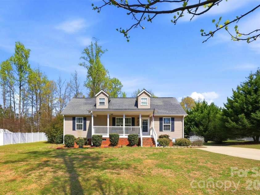340 Fleetwood Road, York, SC 29745.  MLS# CAR4361677, YatesRealty ID 7018. 