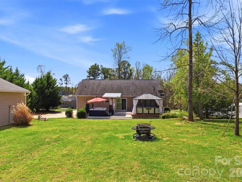 340 Fleetwood Road, York, SC 29745.  MLS# CAR4361677, YatesRealty ID 7018. 