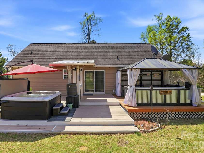 340 Fleetwood Road, York, SC 29745.  MLS# CAR4361677, YatesRealty ID 7018. 